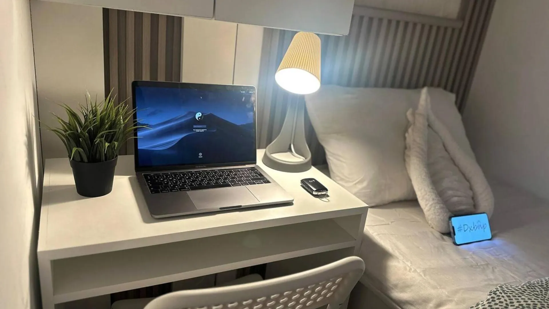 Séjour chez l'habitant Cozy Partition Room For Travelers In Tecom Dubaï
