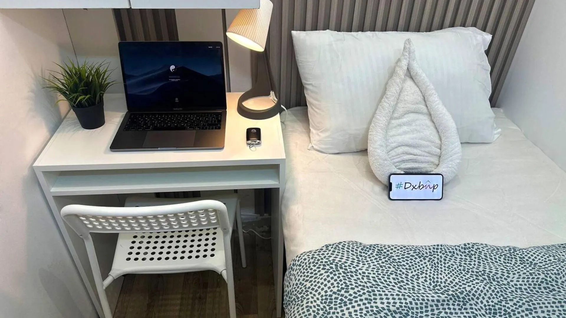 Cozy Partition Room For Travelers In Tecom ドバイ アラブ首長国連邦